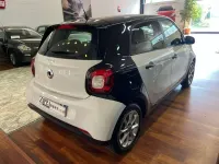 Usata Smart ForFour 71 CV (52 kW) 2015 Bianco Utilitaria