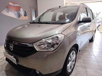 Usata Dacia Lodgy 85 CV (62 kW) 2012 Giallo Monovolume
