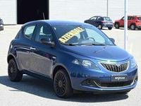 Usata Lancia Ypsilon Silver 69 CV (50 kW) 2022 Blu Utilitaria