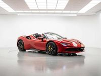Usata Ferrari SF90 780 CV (573 kW) 2023 Rosso portofino Cabrio