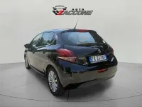 Begagnad Peugeot 208 Allure 83 HK (61 kW) 2019 Other Halvkombi