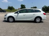 Usata Opel Astra Cosmo 110 CV (80 kW) 2014 Bianco Station wagon