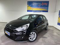 Usata Kia Rio Active 75 CV (55 kW) 2013 Nero Berlina