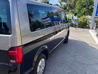 Usata VW Caravelle 150 CV (110 kW) 2023 Grigio Furgone