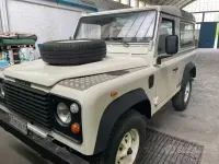 Usata Land Rover Defender 68 CV (50 kW) 1989 Bianco SUV