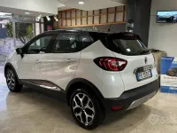 Usata Renault Captur Zen 110 CV (80 kW) 2017 Bianco SUV