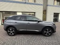 Usata Peugeot 3008 Allure 131 CV (96 kW) 2021 Grigio / metallizzato SUV