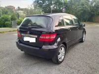 Usata Mercedes B180 Chrome 108 CV (79 kW) 2011 Viola Utilitaria