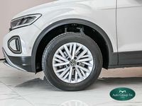 Usata VW T-Roc Life 110 CV (80 kW) 2024 Grigio SUV