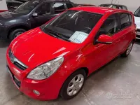 Usata Hyundai i20 Edition 78 CV (57 kW) 2012 Rosso Utilitaria