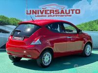 Usata Lancia Ypsilon Gold 80 CV (58 kW) 2017 Rosso Utilitaria