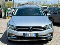 Usata VW Passat Alltrack 200 CV (147 kW) 2022 Argento Station wagon