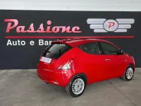 Usata Lancia Ypsilon 69 CV (50 kW) 2016 Rosso Utilitaria