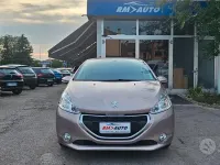 Usata Peugeot 208 Allure 68 CV (50 kW) 2013 Viola Utilitaria