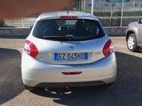 usata Peugeot 208 1.4 HDi 68 CV 5 porte Active