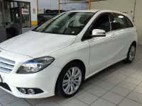 Usata Mercedes B180 Executive 109 CV (80 kW) 2014 Bianco Utilitaria