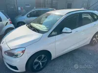Usata BMW 218 Active Tourer Efficient Dynamics 150 CV (110 kW) 2016 Bianco Monovolume