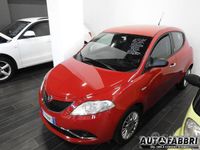 Usata Lancia Ypsilon Silver 80 CV (58 kW) 2017 Rosso(met.) Utilitaria