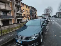 Usata VW Passat 105 CV (77 kW) 2013 Blu Station wagon