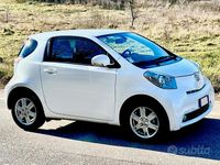 Usata Toyota iQ 68 CV (50 kW) 2011 Bianco Utilitaria