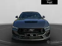 Usata Ford Mustang Convertible 2024 Grigio Cabrio