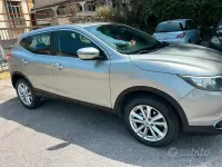 Usata Nissan Qashqai 131 CV (96 kW) 2015 Grigio SUV