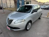 Usata Lancia Ypsilon 69 CV (50 kW) 2013 Grigio Utilitaria