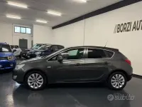 Usata Opel Astra Cosmo 125 CV (91 kW) 2010 Grigio Berlina