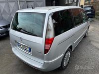 Usata Lancia Phedra 136 CV (100 kW) 2009 Oro Monovolume