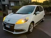 Usata Renault Scénic III 110 CV (80 kW) 2012 Bianco Monovolume
