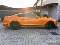 Usata Ford Mustang Fastback 317 CV (233 kW) 2018 Arancione Coupé