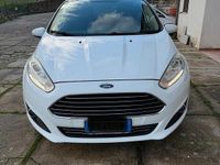 Usata Ford Fiesta 95 CV (69 kW) 2016 Bianco Utilitaria