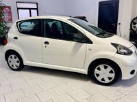 Usata Toyota Aygo Edition 68 CV (50 kW) 2011 Bianco Utilitaria