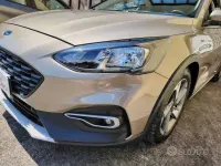 Usata Ford Focus Active 121 CV (88 kW) 2019 Bronzo chiaro metallizzato Station wagon