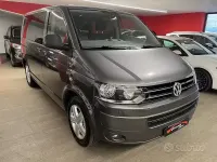 Usata VW Caravelle 180 CV (132 kW) 2014 Grigio Furgone