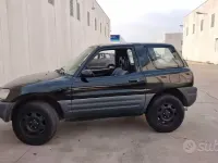 Usata Toyota RAV4 128 CV (94 kW) 1996 Nero SUV