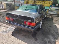 Usata Mercedes 190 109 CV (80 kW) 1992 Grigio Berlina