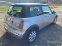 Usata Mini ONE 90 CV (66 kW) 2004 Grigio Utilitaria
