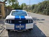 Usata Ford Mustang 310 CV (228 kW) 2018 Bianco Coupé
