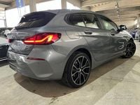 Begagnad BMW 118 Advantage 136 HK (100 kW) 2022 Grå Halvkombi