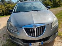Usado Lancia Delta 109 CV (80 kW) 2008 Gris Utilitario