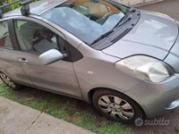Usata Toyota Yaris 87 CV (63 kW) 2006 Grigio Utilitaria