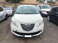 Usado Lancia Ypsilon S 95 HP (69 kW) 2013 Branco Citadino
