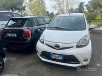 Usata Toyota Aygo 68 CV (50 kW) 2013 Bianco Utilitaria