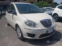 Usata Lancia Musa 77 CV (56 kW) 2012 Bianco Monovolume
