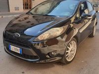 Usata Ford Fiesta 70 CV (51 kW) 2011 Nero Utilitaria