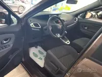 Usata Renault Scénic 110 CV (80 kW) 2011 Marrone Monovolume