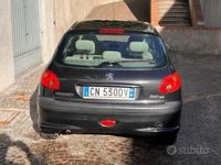 Usata Peugeot 206 60 CV (44 kW) 2004 Nero Utilitaria