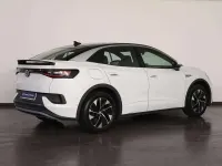Usata VW ID.5 Pro Performance 69 kW (95 CV) 2022 Glacier white nero SUV
