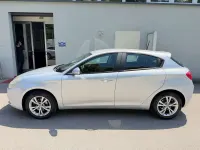 Usata Alfa Romeo Giulietta Impression 105 CV (77 kW) 2014 Argento Utilitaria
